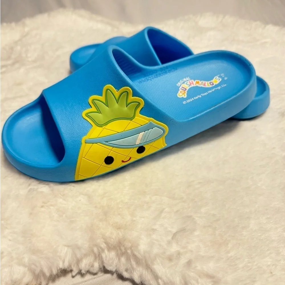 Squishmallow Sandals Slides Pineapple Blue Women’s Size 9/10 EUC Cute Fun Kitsch